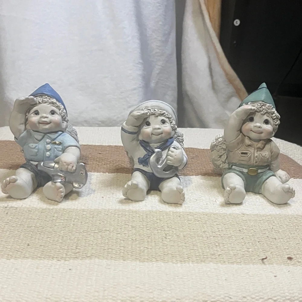 Whimsical Gnome Shelf Decor - Blue and Cream